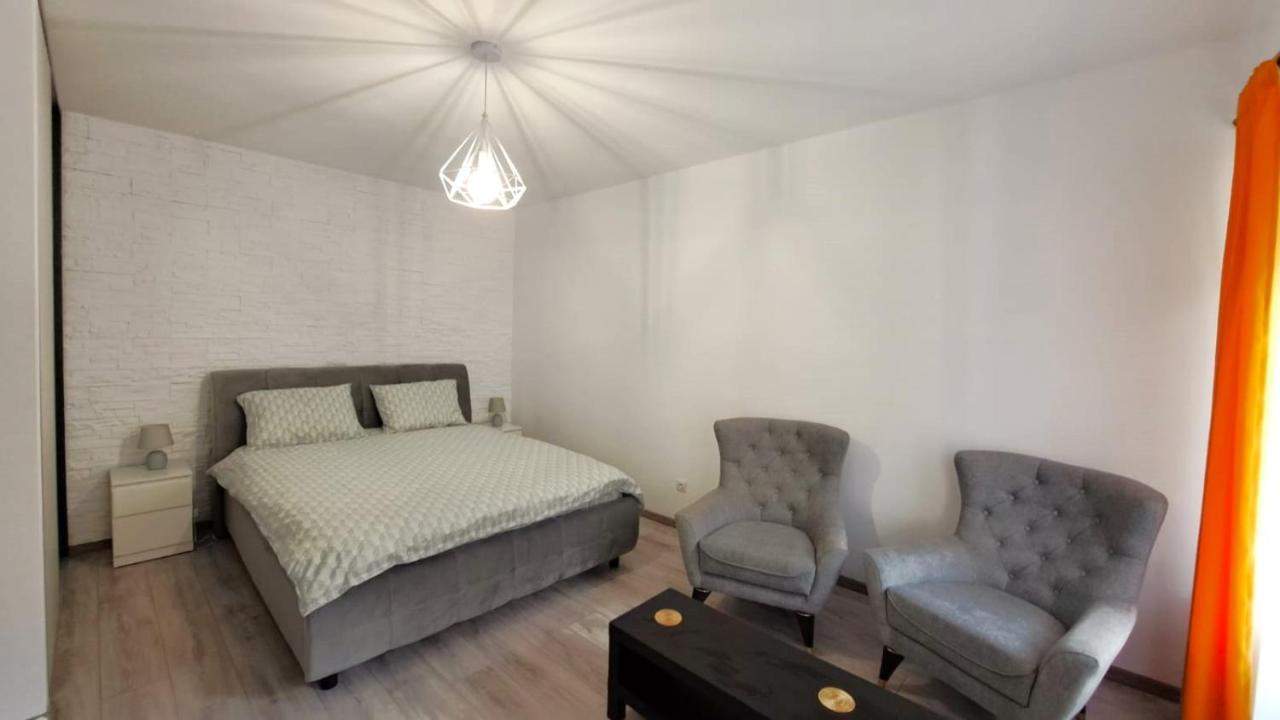 Cosy Studio In The Heart Of Braşov Exterior foto
